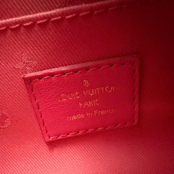LOUIS VUITTON Calfskin Bubblegram Papillon BB in Dragon Fruit - Picture 15 of 15